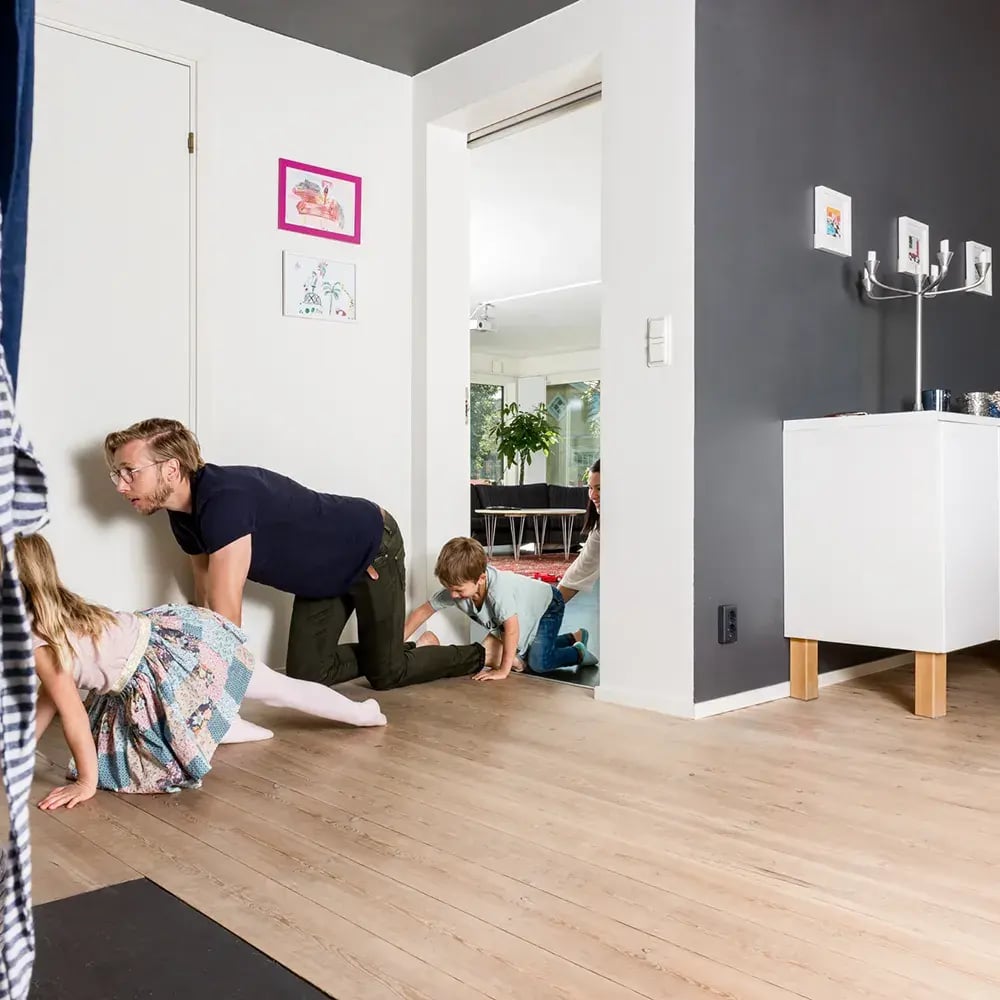 Fire_Drill_Family_scr