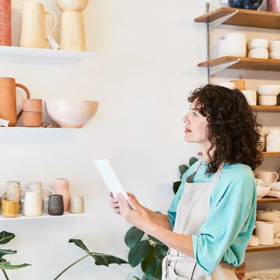 Vi svarar och agerar på larm inom sekunder Vi svarar och agerar på larm inom sekunder