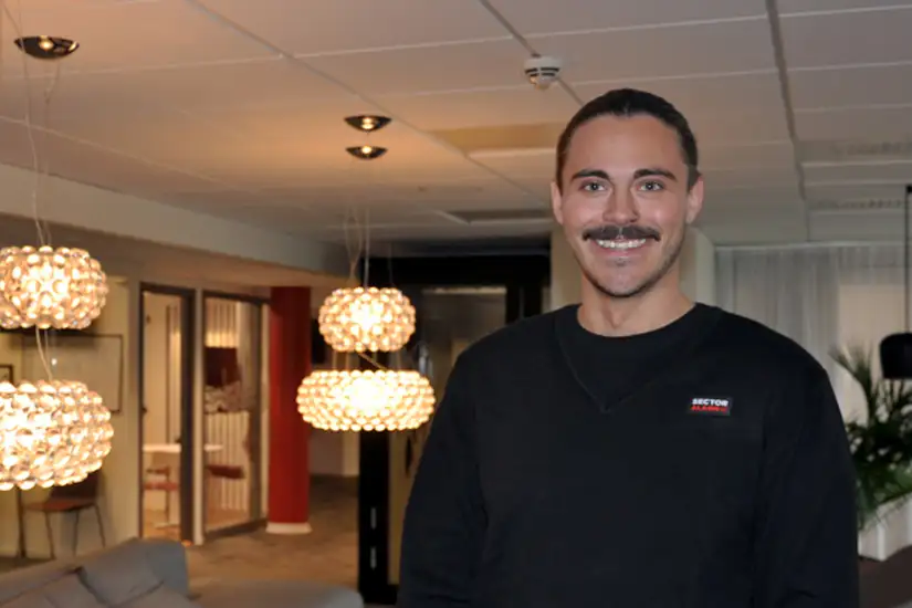 Möt vår larmoperatör Elias Möt vår larmoperatör Elias